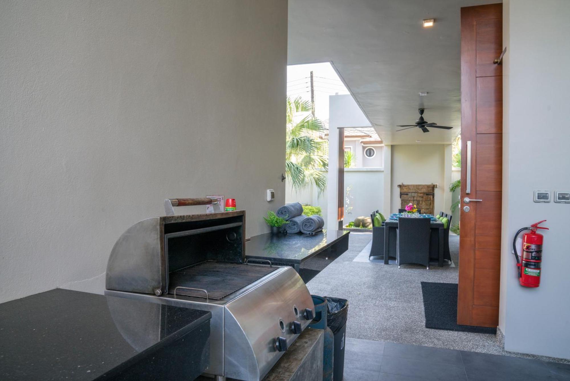 Narintara Private Pool Villas - Free Tuk-Tuk Service To The Beach! Ao Nang Exterior photo